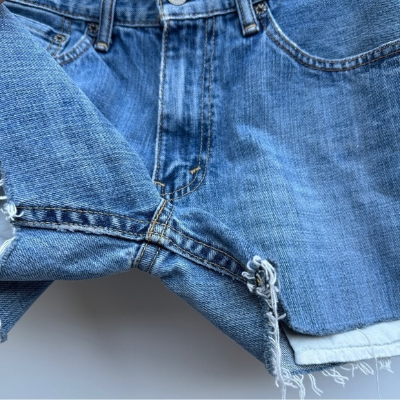 NWT Levi’s Straight Fit 505 Repaired Vintage Jean Cut Off Raw Hem Shorts Size 31 - Picture 4 of 14